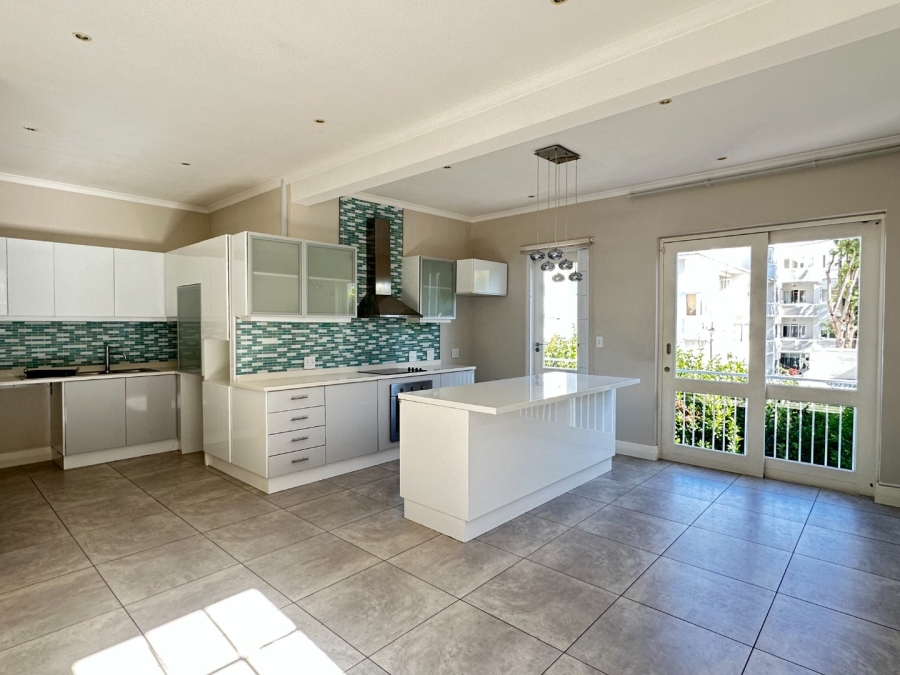 To Let 3 Bedroom Property for Rent in Green Point Western Cape